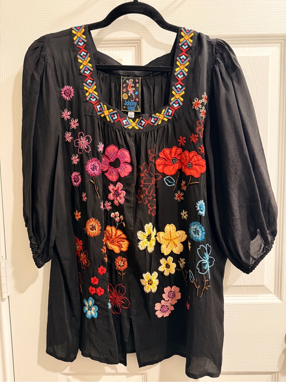 Johnny Was Black Embroidered Floral Peasant Top Size L